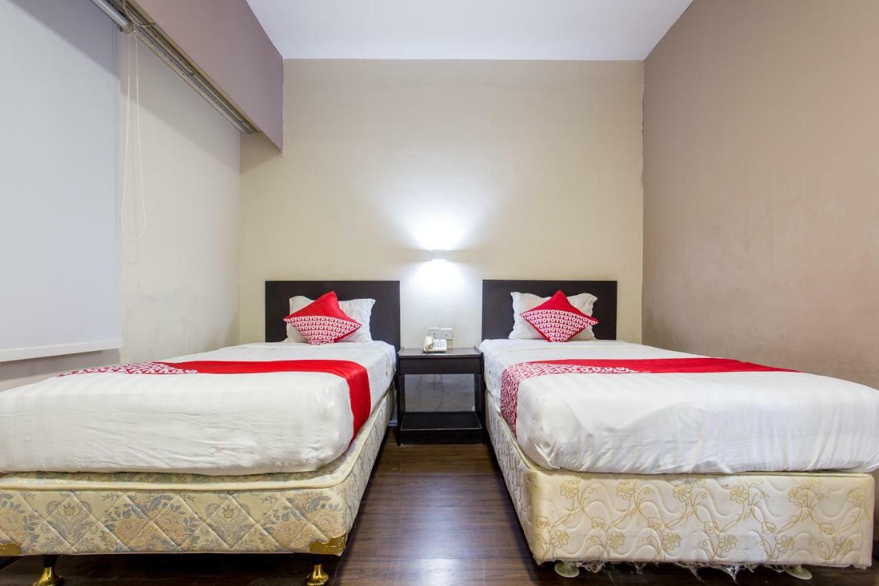 Capital O 769 City Hotel Balikpapan  Exterior photo